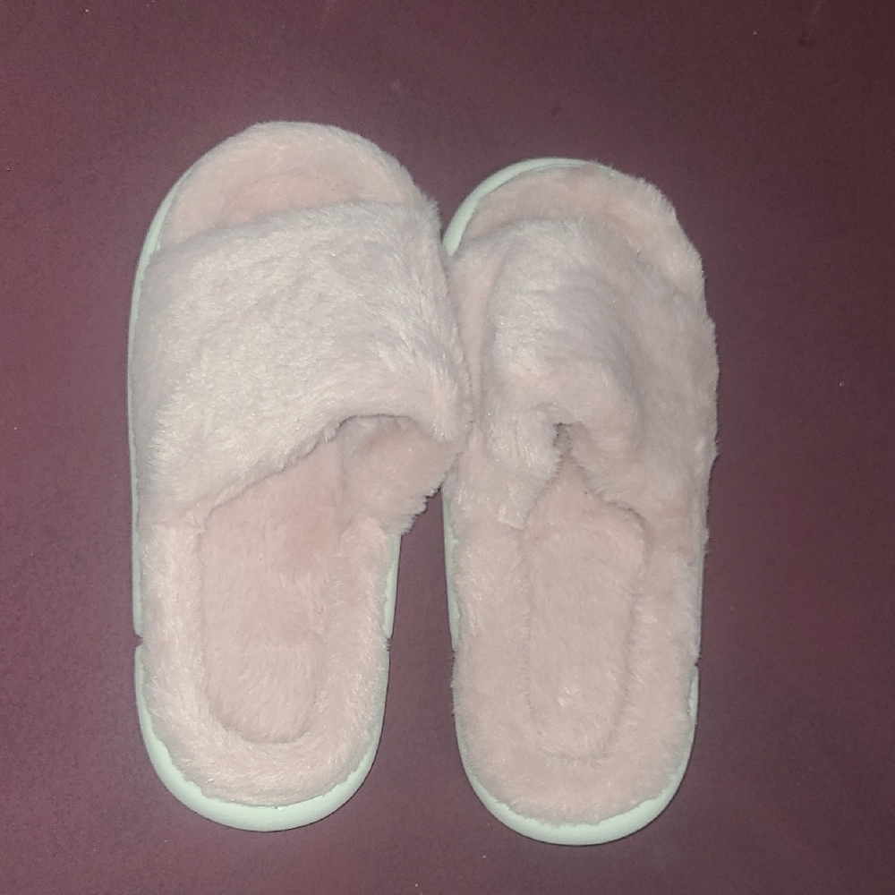 Cozy Pink Women's Slippers